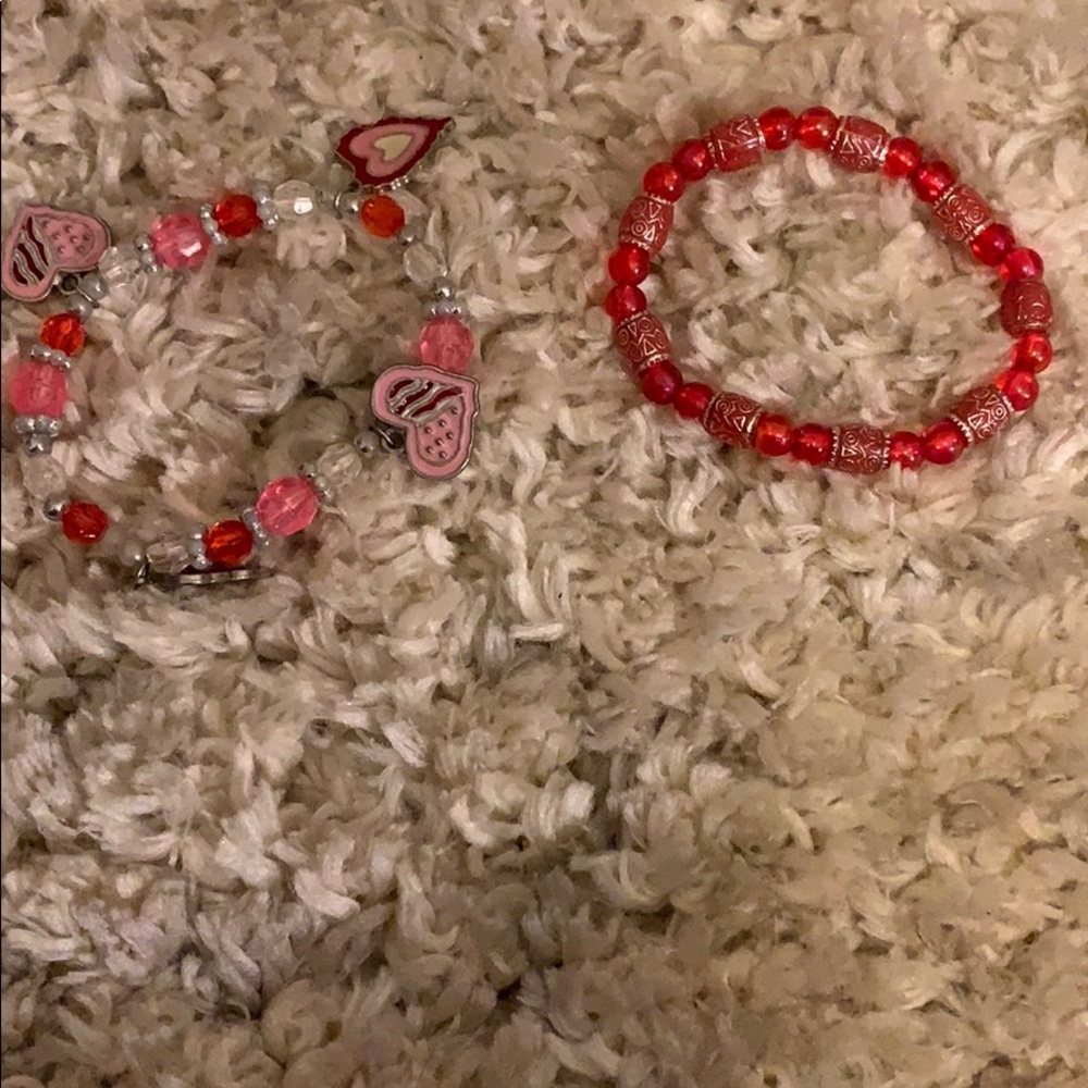 2 bracelets
